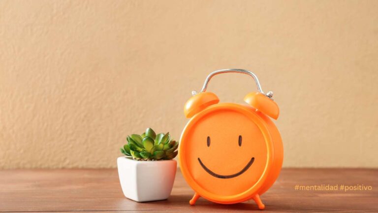 Crear Una Mentalidad Positiva / Canva